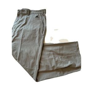 Adidas men’s gray pants size 46x30. NWT. L15.‎